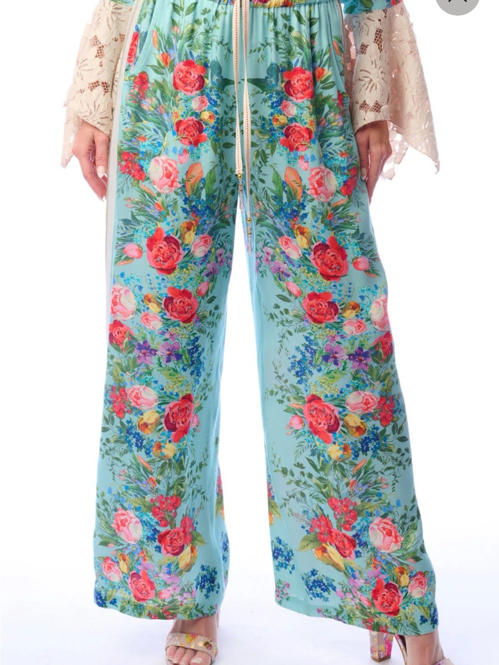 Aratta Roma Wide-Leg Pants in Aqua Floral #floral #cottagecore
